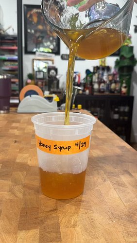 2:1 Honey Syrup ASMR 🍯✨

Needed to make honey syrup for a mocktail event this past weekend for a Passionfruit Honey Paloma. S...