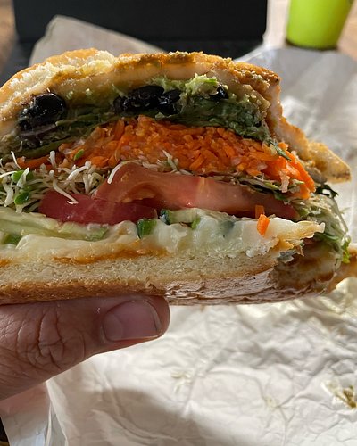 This vegan torta is actually pretty dang good!