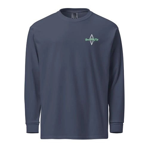 A comfy long‑sleeve with a quiet little plumbob — ideal for chilly days, build‑mode marathons, and cozy fall vibes. 🍁💚
#CozyG...