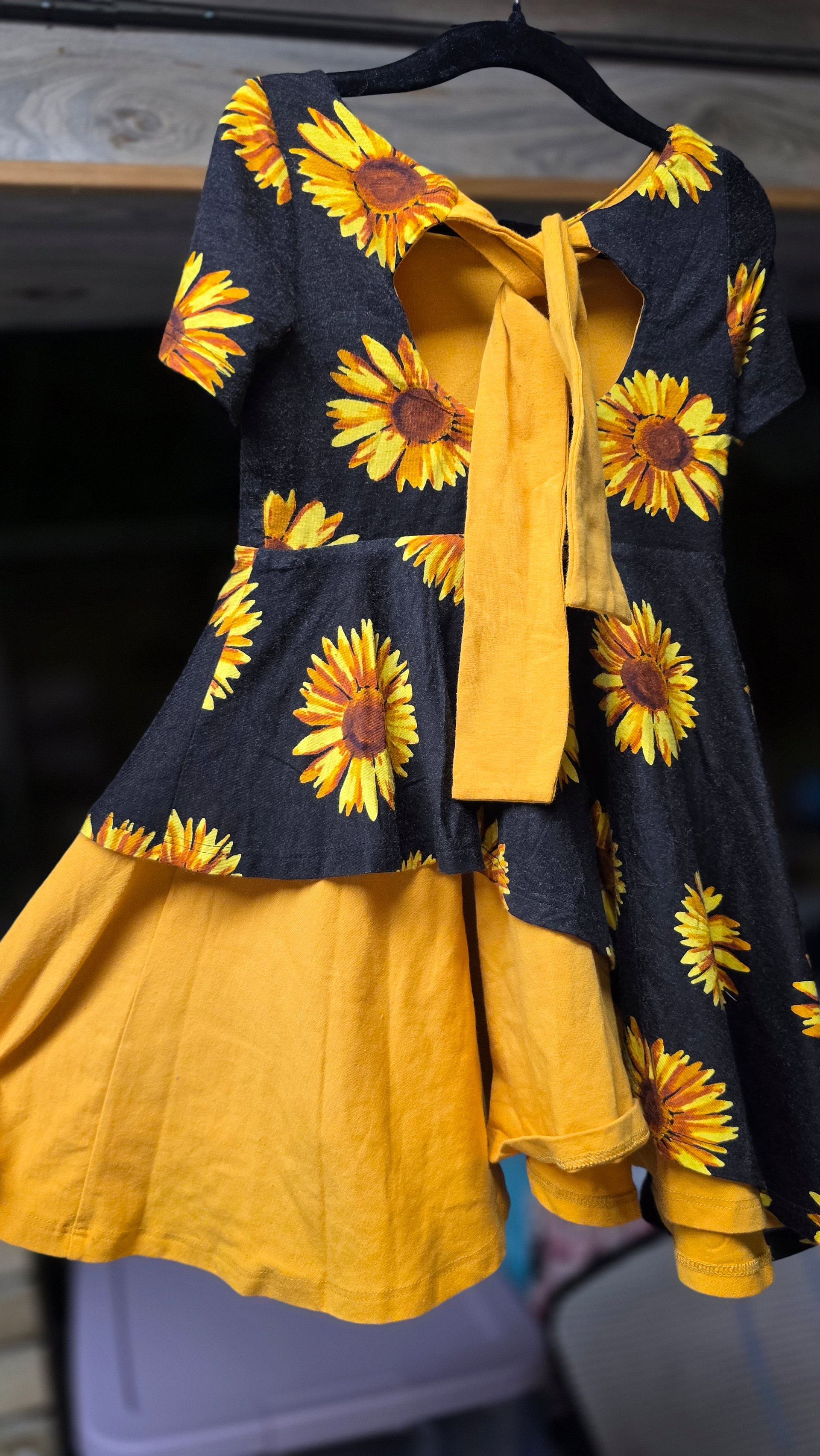 THE GUILD SOCIETY - Size 4 - LIKE NEW - Sunflower dress product image (8)