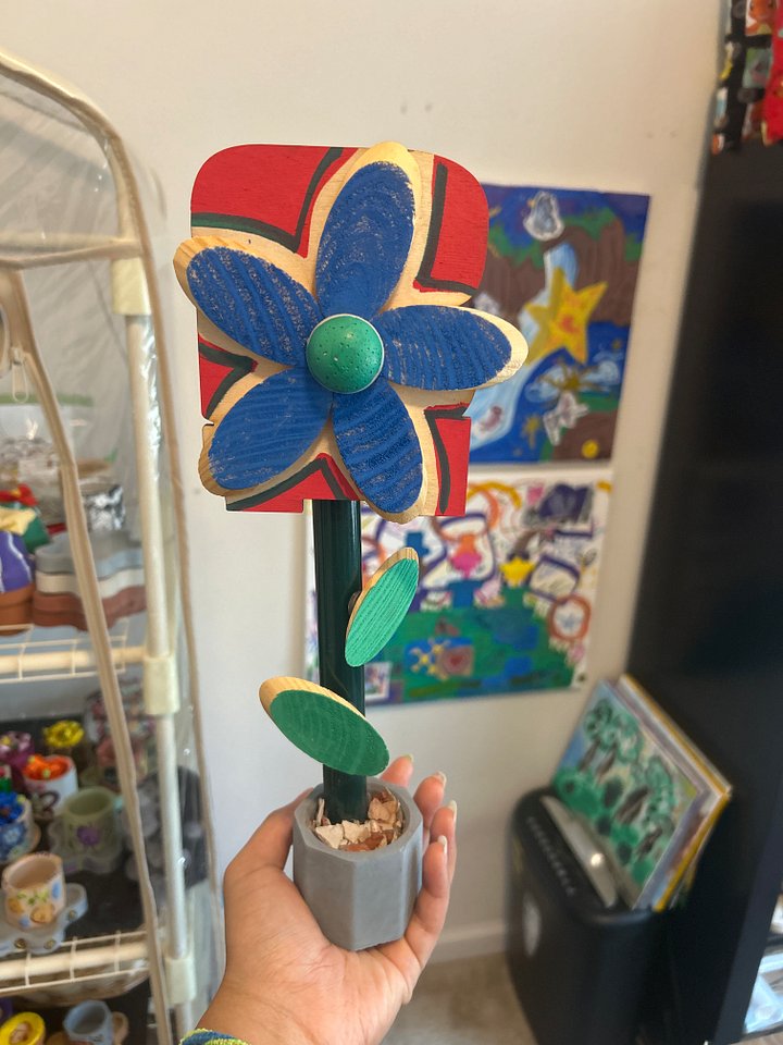 Indoor magnetic flower sculpture #2 product image (1)