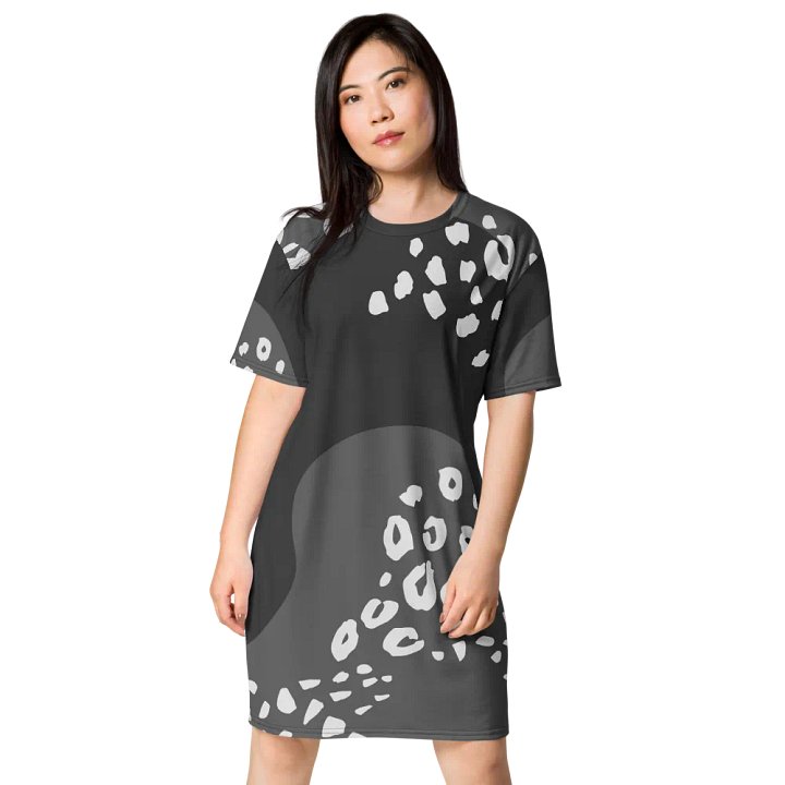 Grey Leopard Waves T-Shirt Dress product image (1)