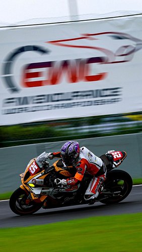 Focus on @kaito_toba during #suzuka8hours 👊🏻✨

#teamétoile25 #チームエトワール25 #fimewc #鈴鹿8耐