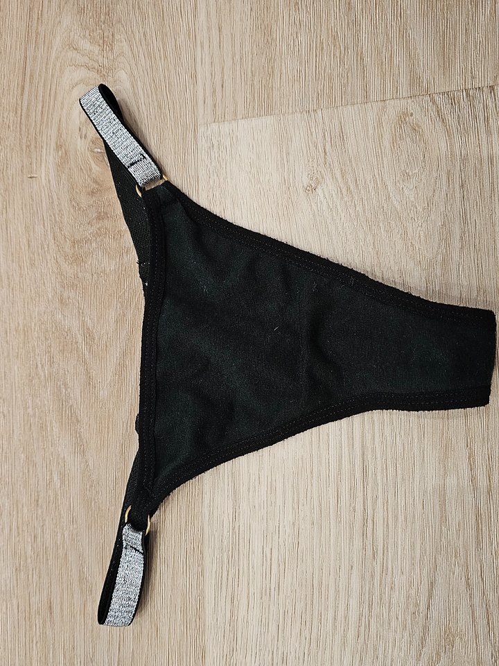Six product image (1)