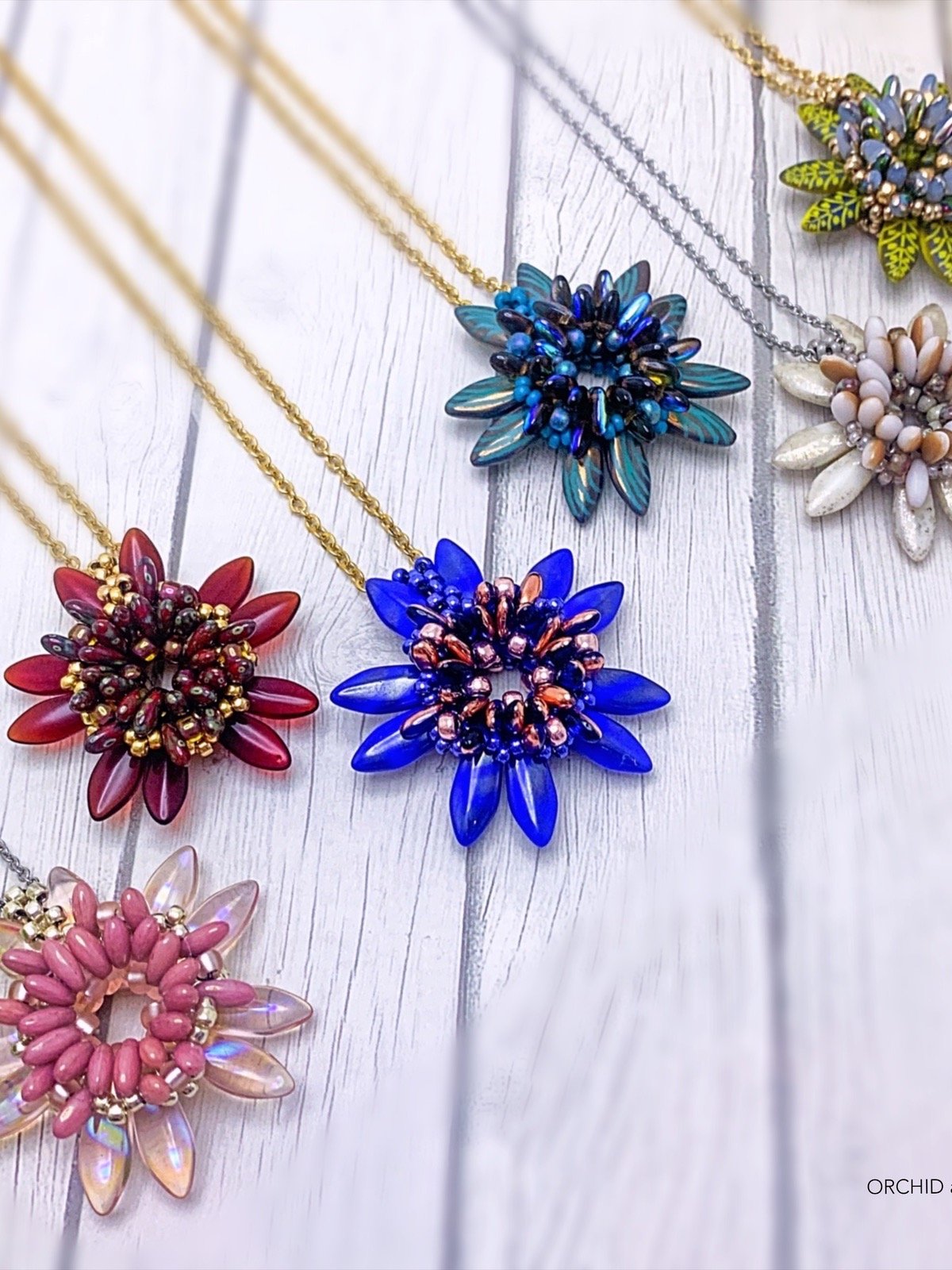 Beading Pattern - Perennial Pendant with Dagger Beads product image (4)