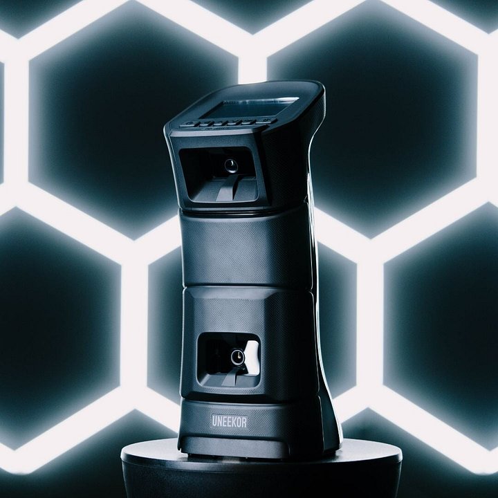 Uneekor EYE MINI Launch Monitor product image (2)