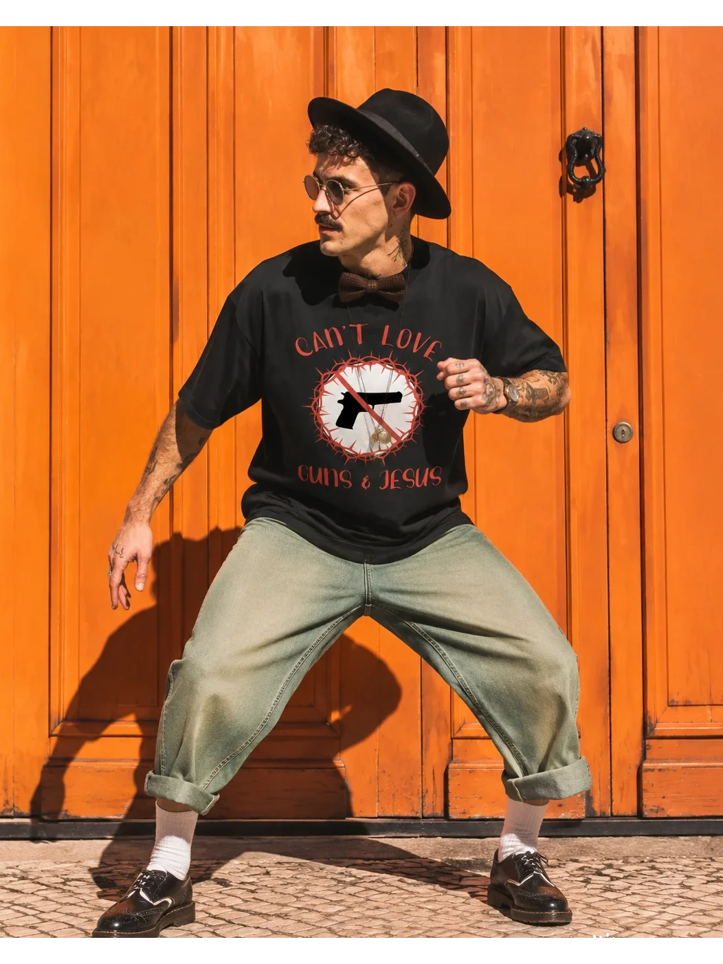 Can't Love Guns and Jesus Tee product image (2)