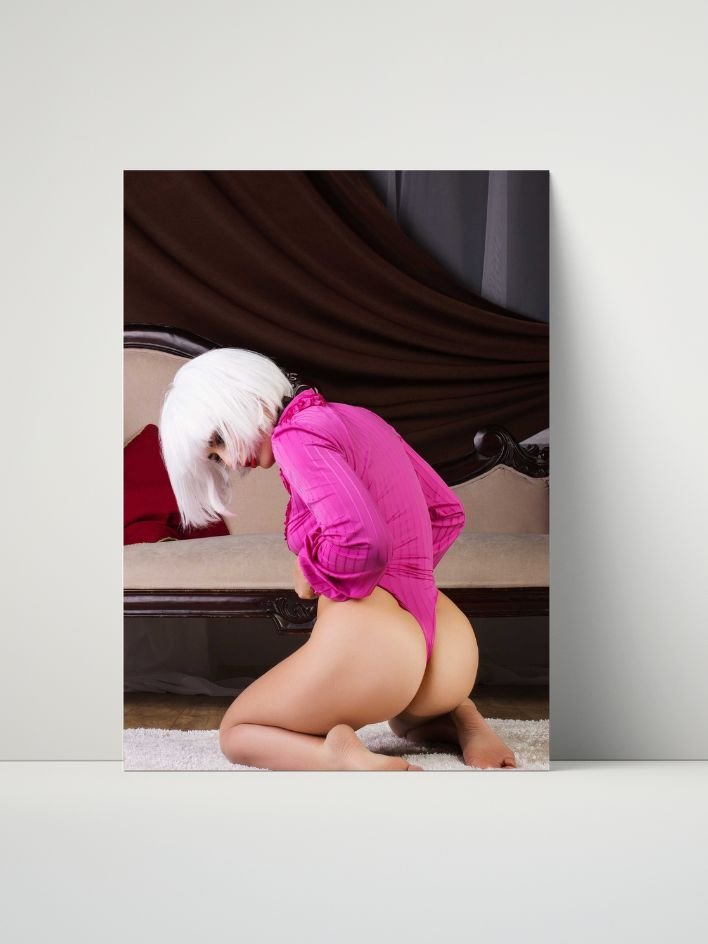 Pink Bodysuit Kneel Pose – Glossy 8x10 Metal Print product image (1)