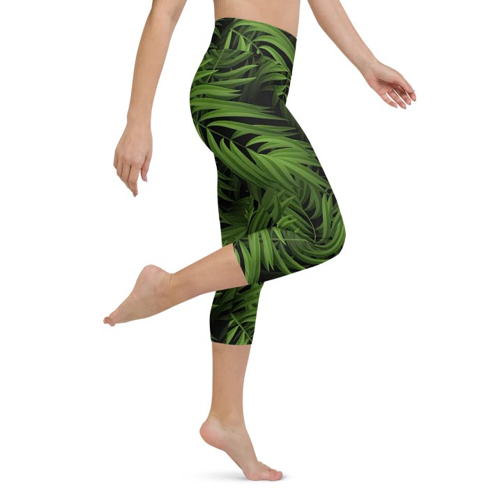 Tropical Palm Allure Capri Leggings product image (1)