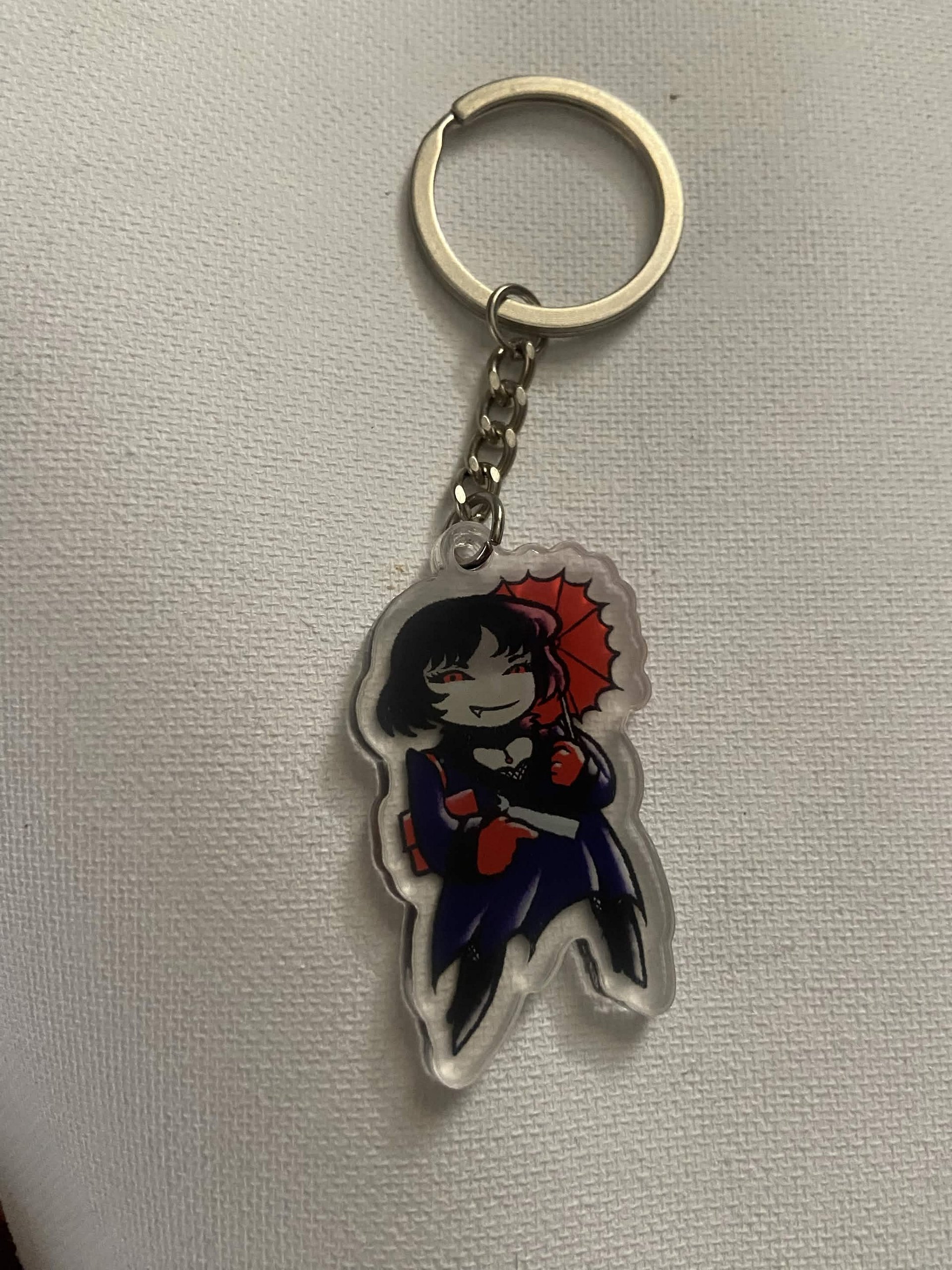 jill's mod - sarah the vampire keychain product image (3)