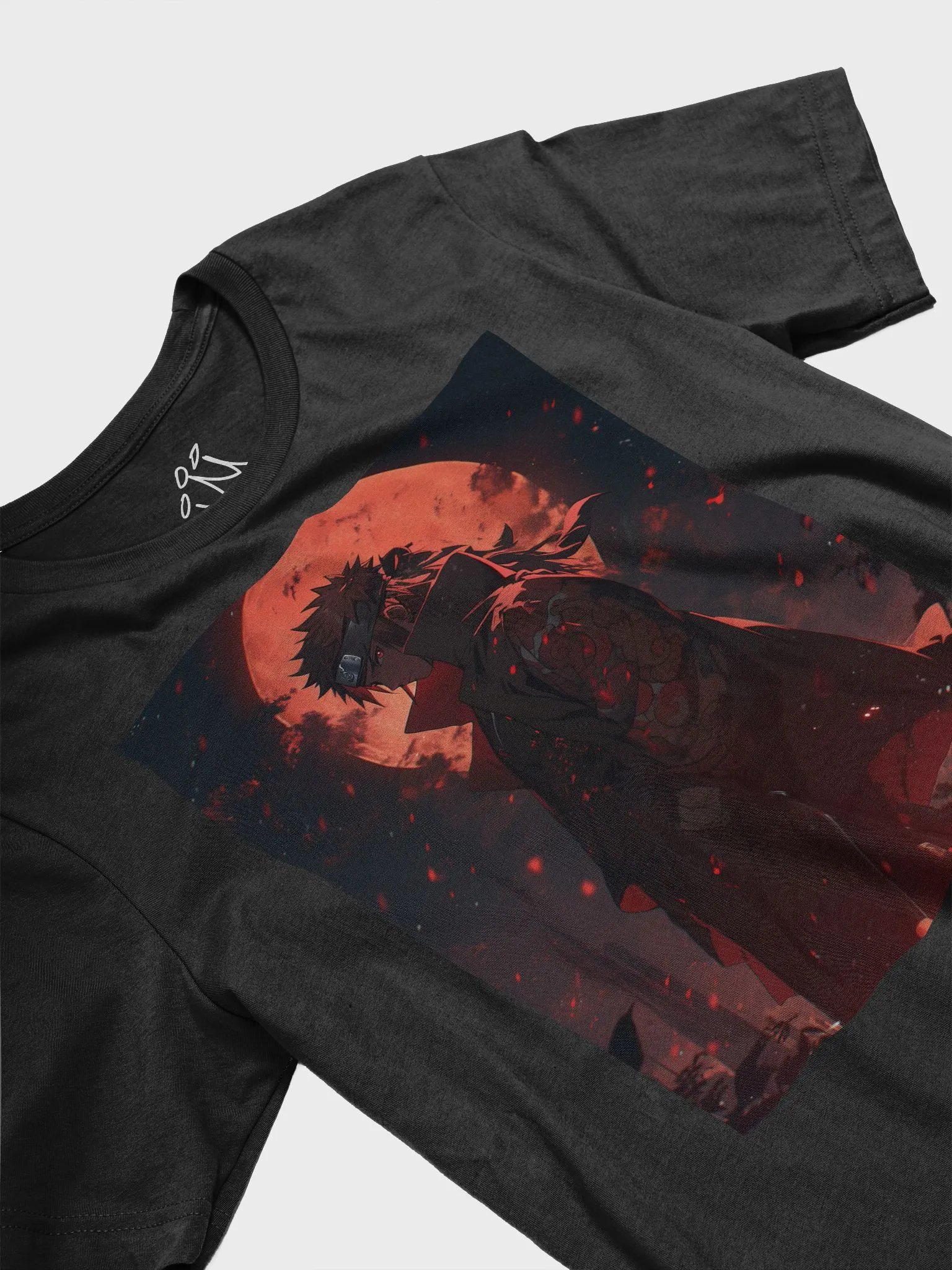 Naruto T-Shirt: Powerful Red Moon Design product image (13)