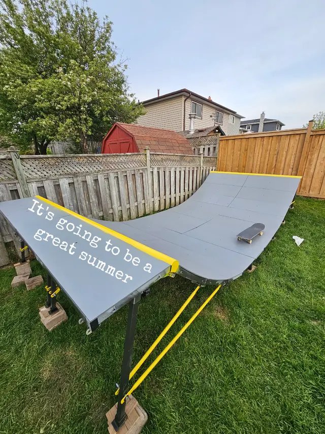 Soo not long ago I bought a bunch of used freshpark ramps in bad shape for a really good price. I grabbed some paint and refinished the ramp surfaces in Battleship Grey and John Deere Yellow. I have to say, it turned out pretty well!  @Freshpark 