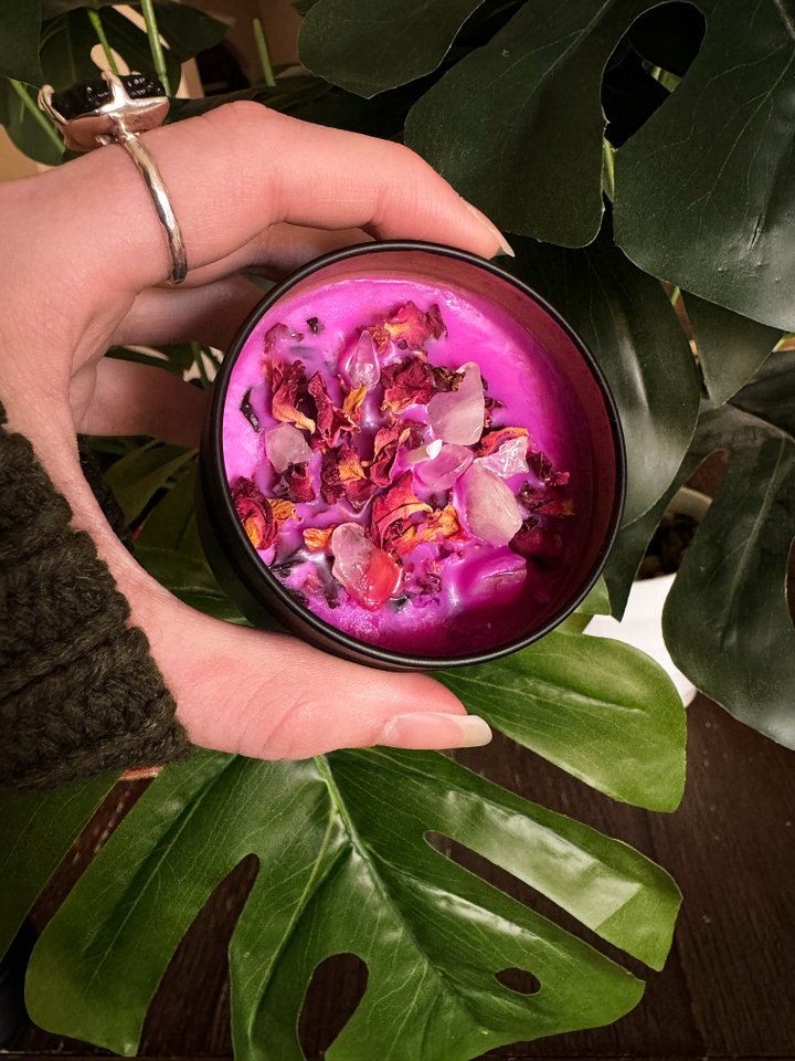 Intention Candle - Purple - Jasmine, Rose, Peach w Rose Quartz & Rose Petals, Hibiscus leaves product image (1)