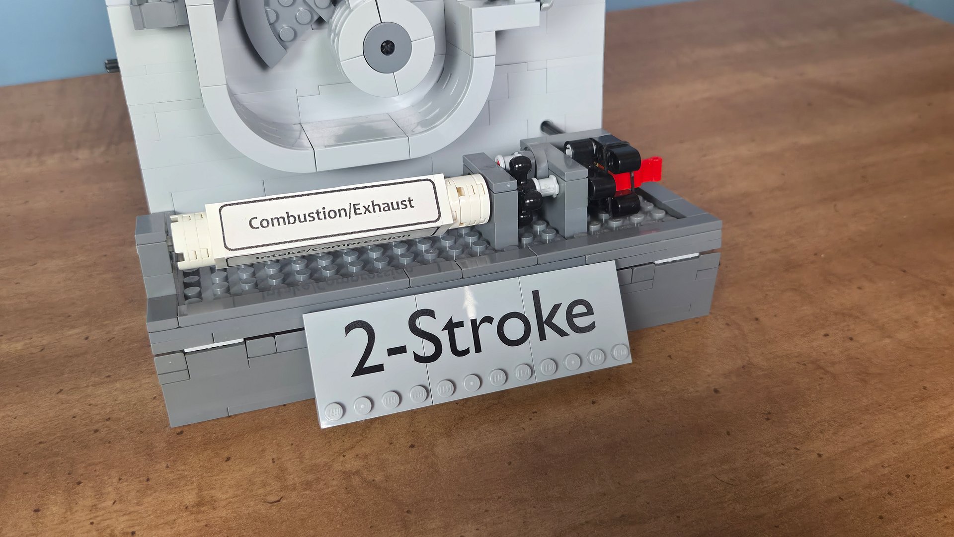 2-Stroke Modular Explainer Engine MOC Instructions product image (3)