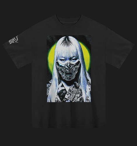 クローム・オニ・ヘイロー

A SAINT WITH TEETH. ICE-WHITE FRINGE, MIRROR-POLISHED DEMON MASK, AND A TOXIC-NEON HALO THAT CUTS THROUGH THE D...