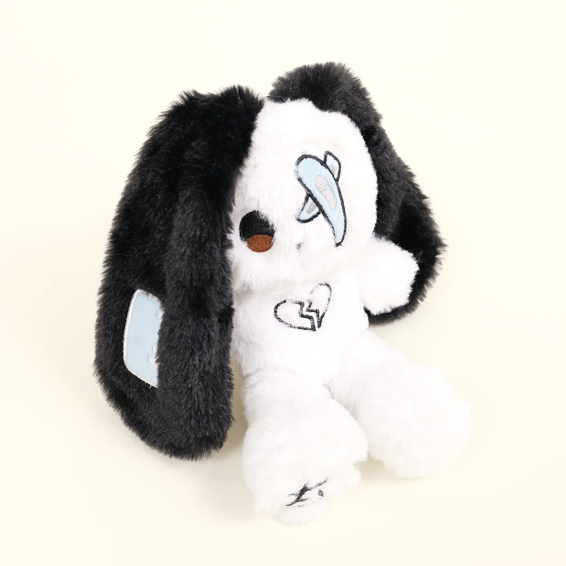 VYVEE Plushie product image (3)