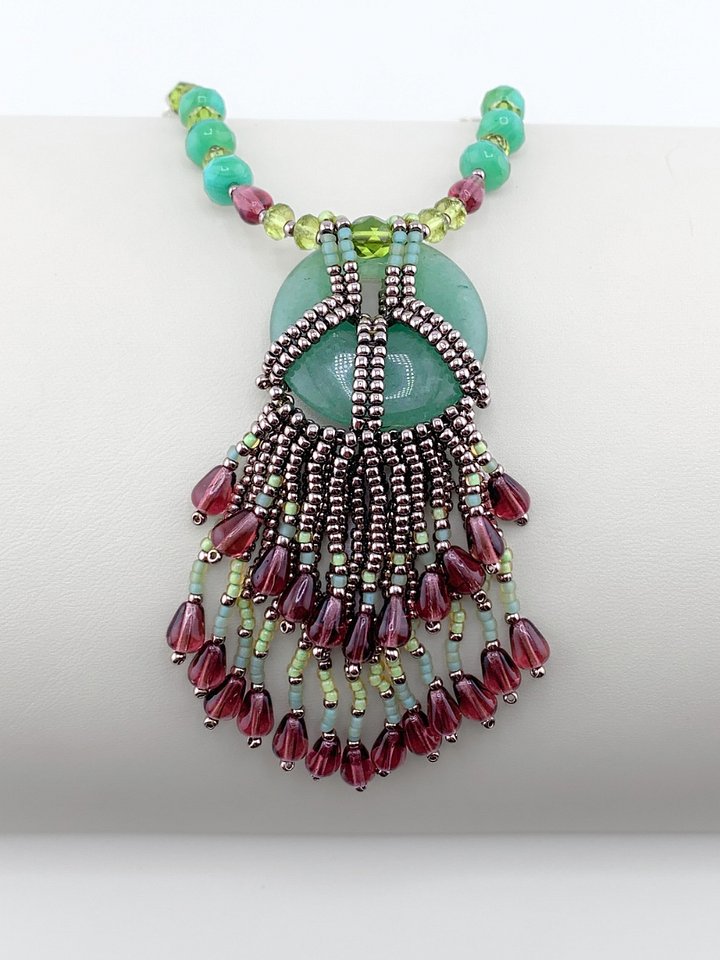Green Aventurine and Purple Fringe Beaded Pendant Necklace Set product image (2)