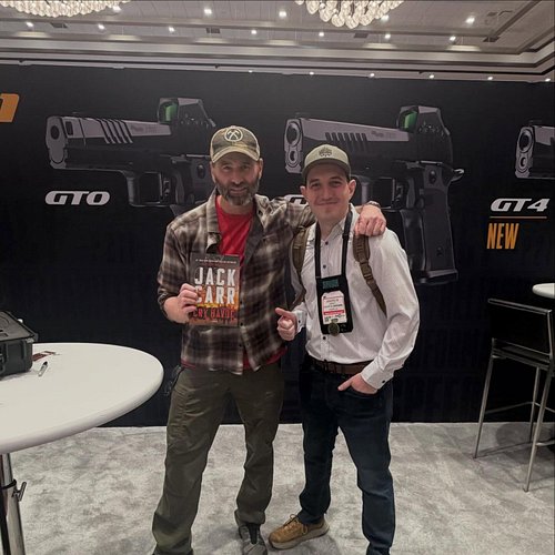 Cool meeting my favorite author at #shotshow2026 thanks @sigsauerinc
