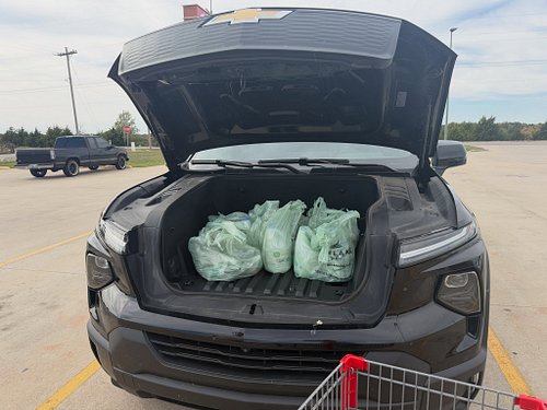 The looks we get loading groceries into the front of our Silverado... It's unnatural! #chevy #silverado #chevysilveradoev #ev
