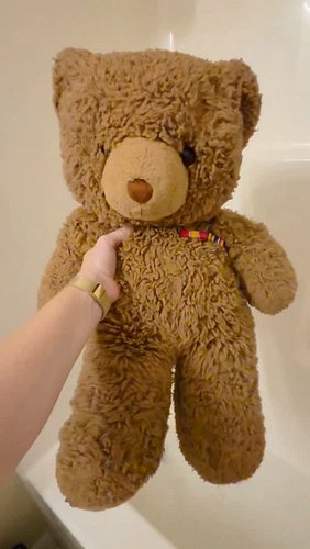 This handsome old teddy bear came to me recently for a wash and restuff - he looks so happy and fresh now!

More info on stuf...
