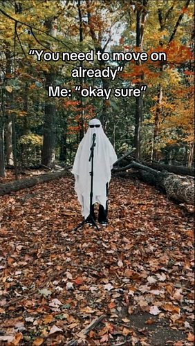 Sometimes it’s not worth moving on. 

#emo #punk #postpunk #yungblud #shoegaze #yungblud #postpunkmusic #shoegazemusic