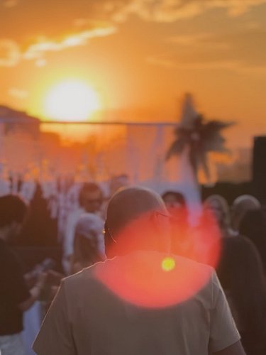 A few clips from a special surprise birthday rooftop set in Calgary ✨🎈

Thank you for having me, it was an honour to be there...