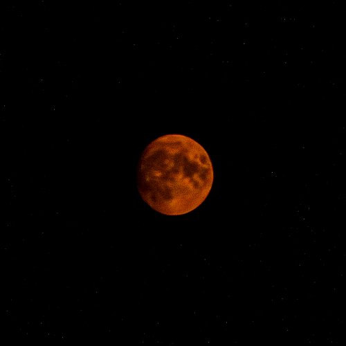 Snapped this from the backyard tonight with my Sony A7CR and 18-28mm lens. Pretty sure a few of those “stars” are just photo ...
