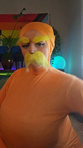 Its my freaking birthday 🎂  live now