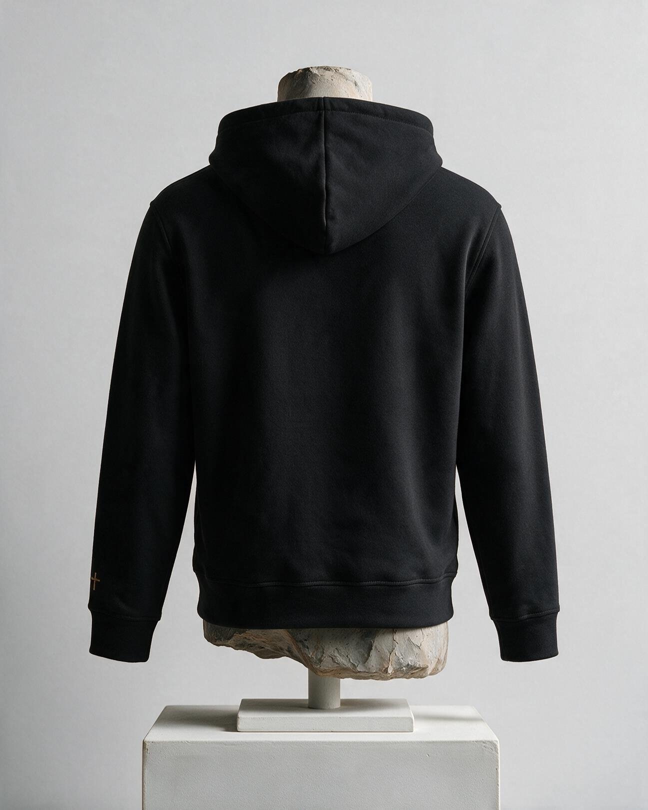 SOLI DEO GLORIA ORGANIC-BLEND SIDE-POCKET HOODIE product image (2)
