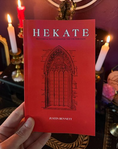 Hekate: Prayers & Devotions for the Crossroads is OUT Now on Amazon ✨🥀

There is a goddess who stands where the roads divide....