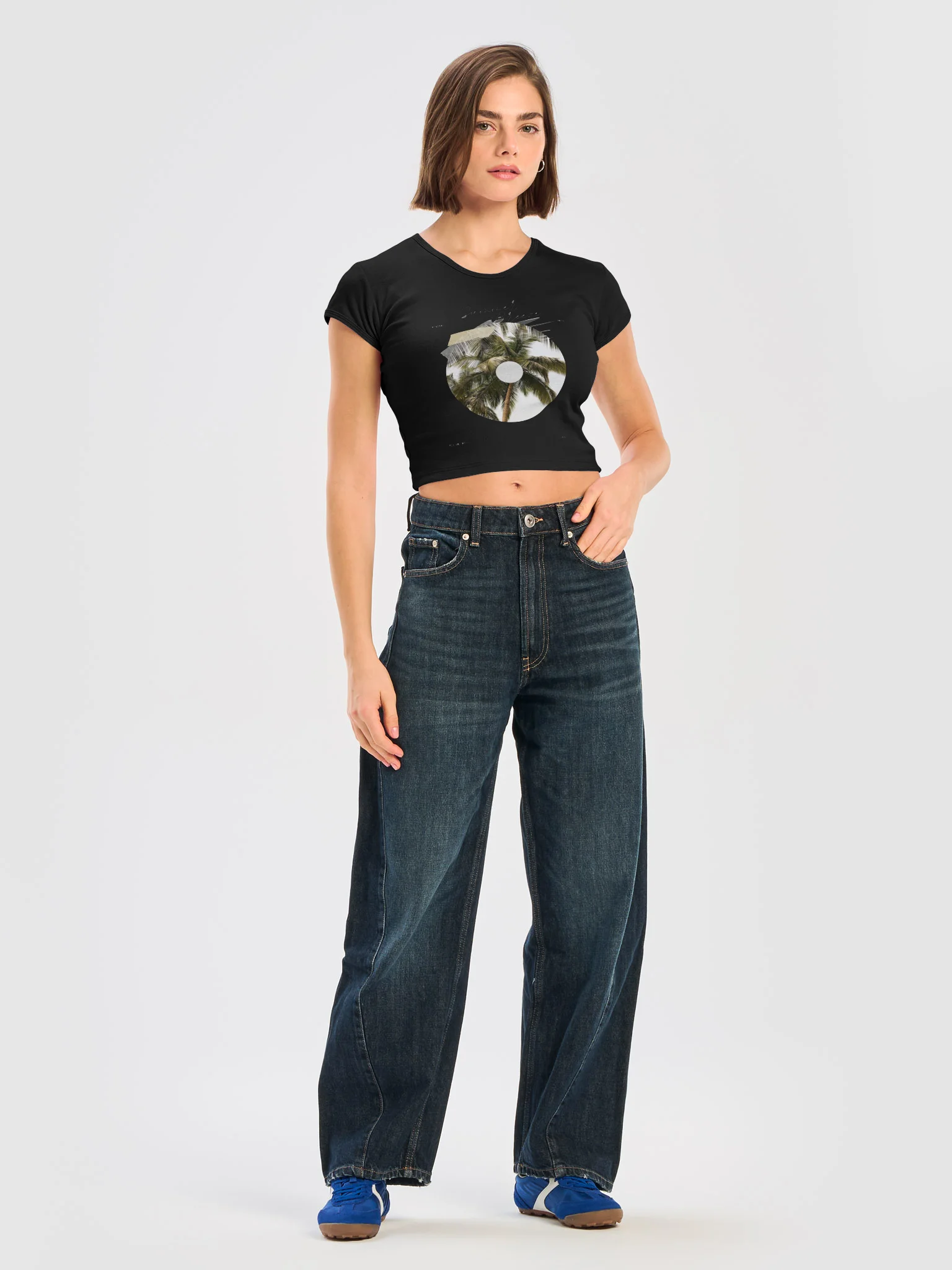 Summer Breeze Minimal House Tee product image (5)