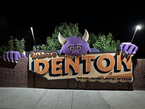 Had a great time in Denton TX last night. 100% Recommend a visit in October!

#dentontexas #dentontx #dentonhalloween #hallow...
