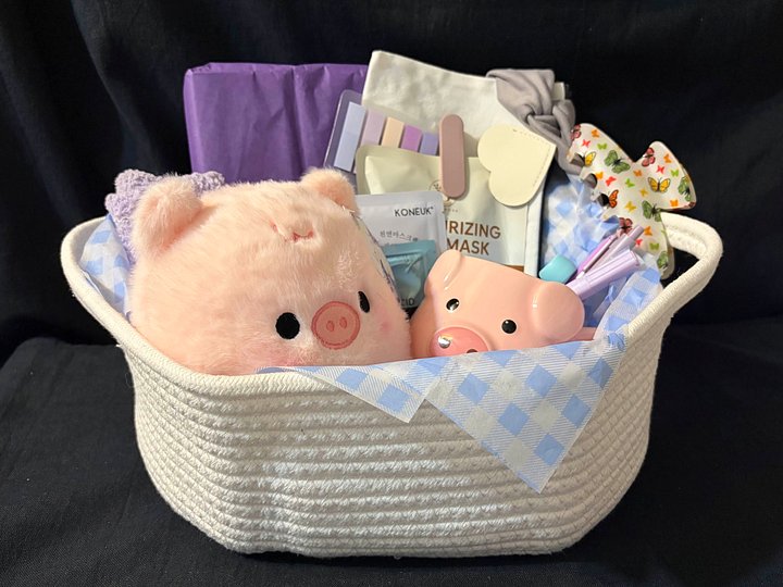 Blind Date with a Book-ish Basket product image (1)