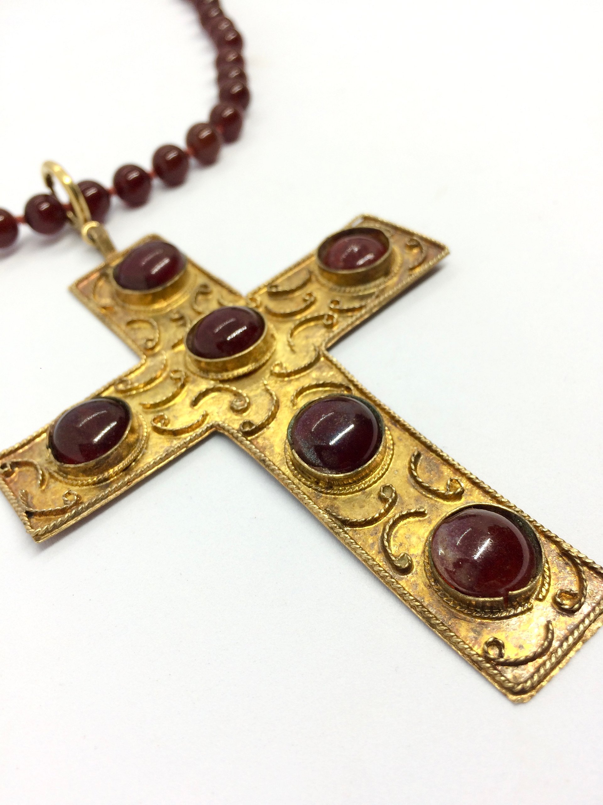 Rustic Crimson Cross product image (5)