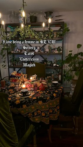 Femmes in STEM, and by STEM; I mean sorcery, tarot, esotericism and magick 🔮✨

A lot of these shots are from @light_witch ‘s ...