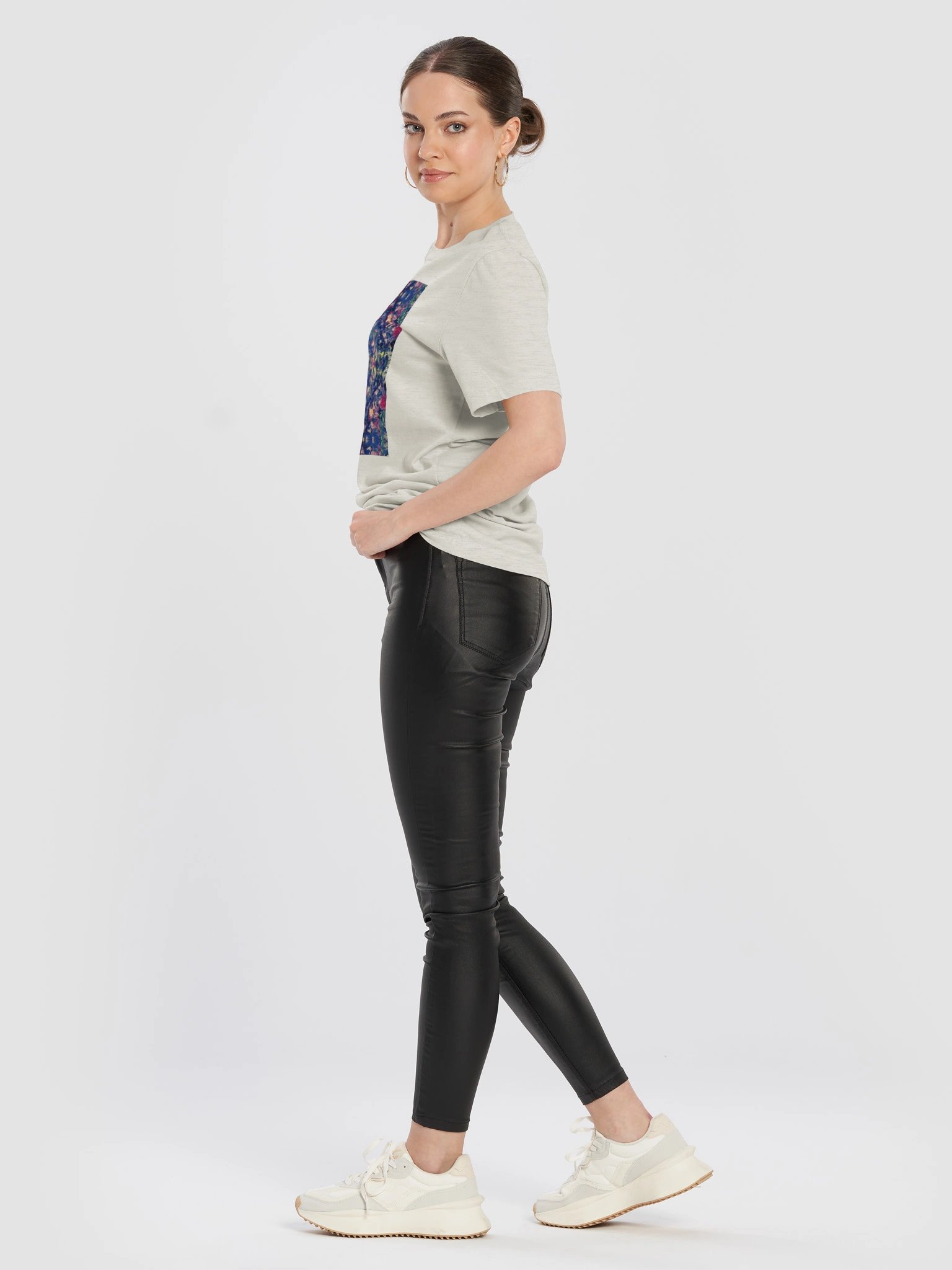 BLOSSOM & BLOOM (Shirt II) product image (4)