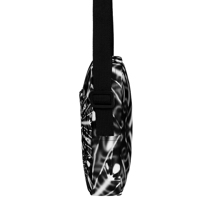 Reflecting Light Eclat7 Crossbody Bag product image (2)