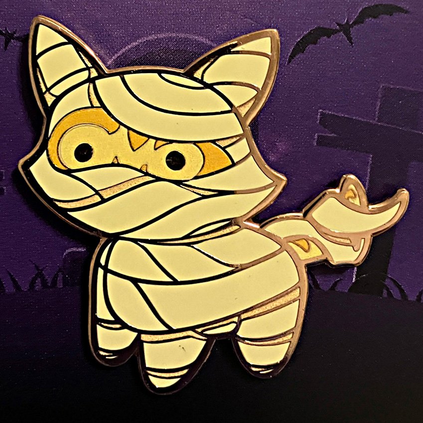 Mummy Cat Pin product image (1)