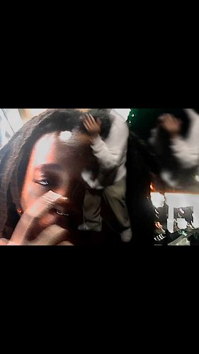 zig zags always canoeing

feat. @zayarchived00 & sean ape
prod. @synthesizedheart & @kushiontv