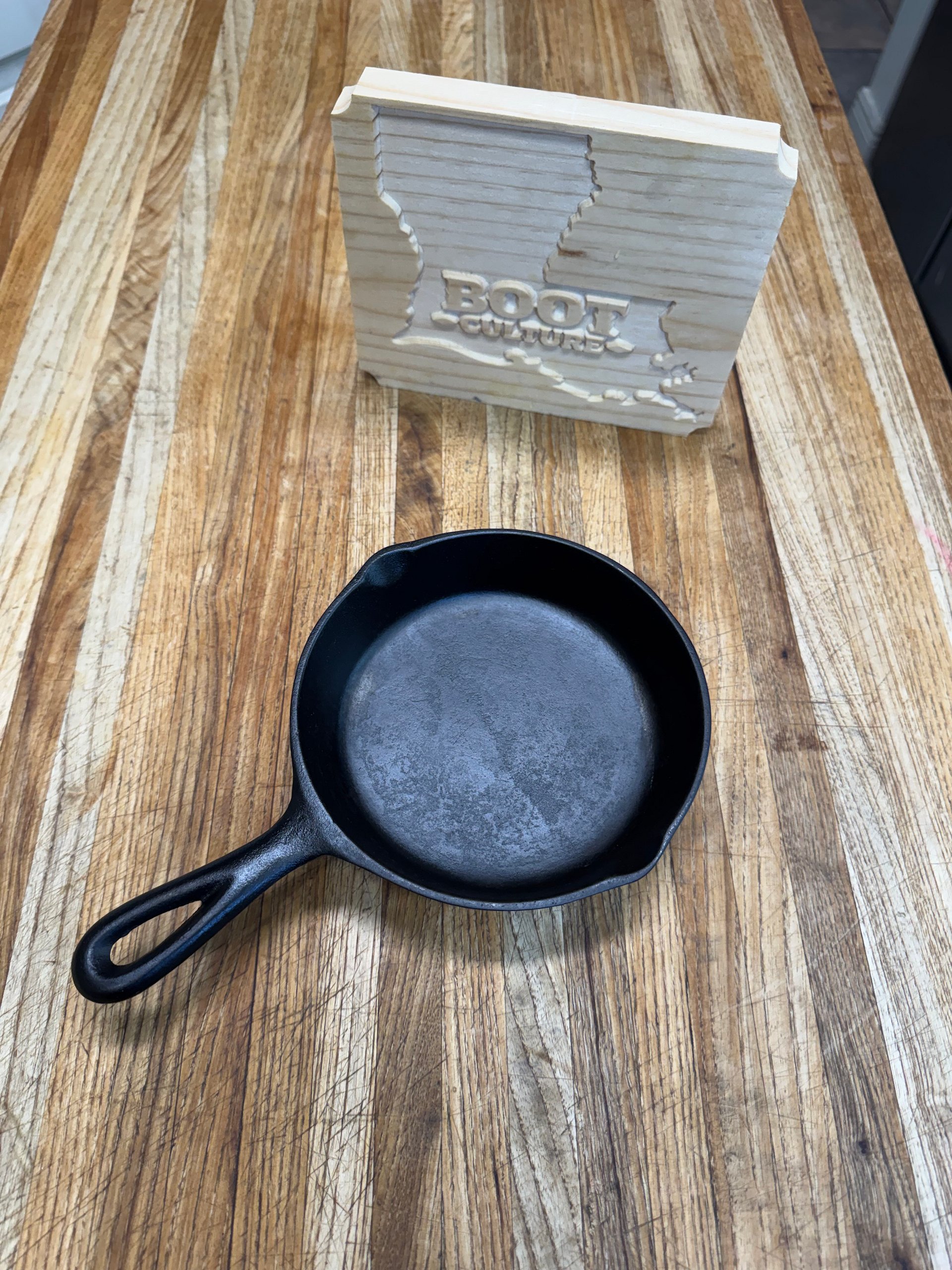 Vintage Lodge #3 3 Notch Skillet (SOLD) product image (1)