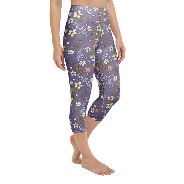 High-Waisted Floral Yoga Capri Leggings – Women’s All-Over Print Activewear product image (2)