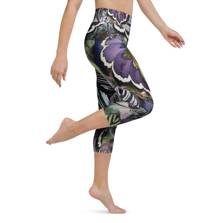 Purple Leaves Capri Leggings product image (1)