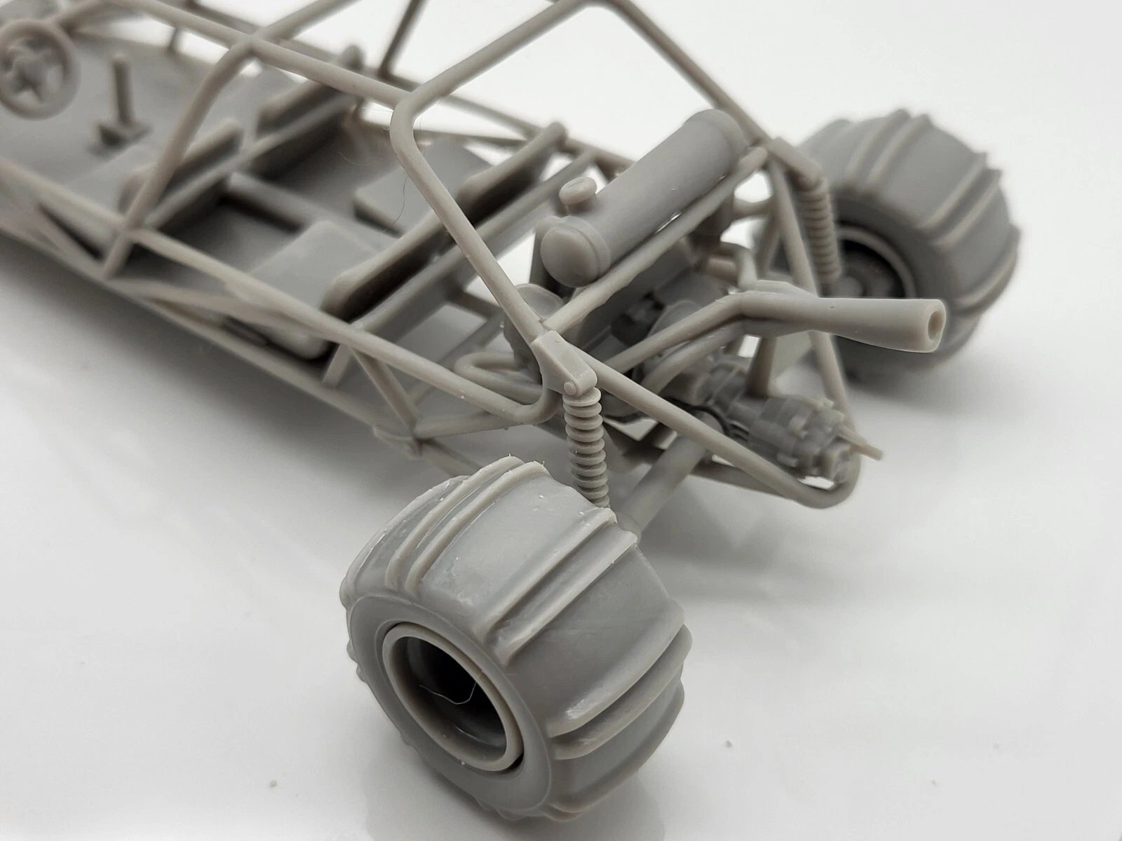 Four-seater Old School Dune Buggy Fully Detailed 1/25 Scale Model Kit product image (4)