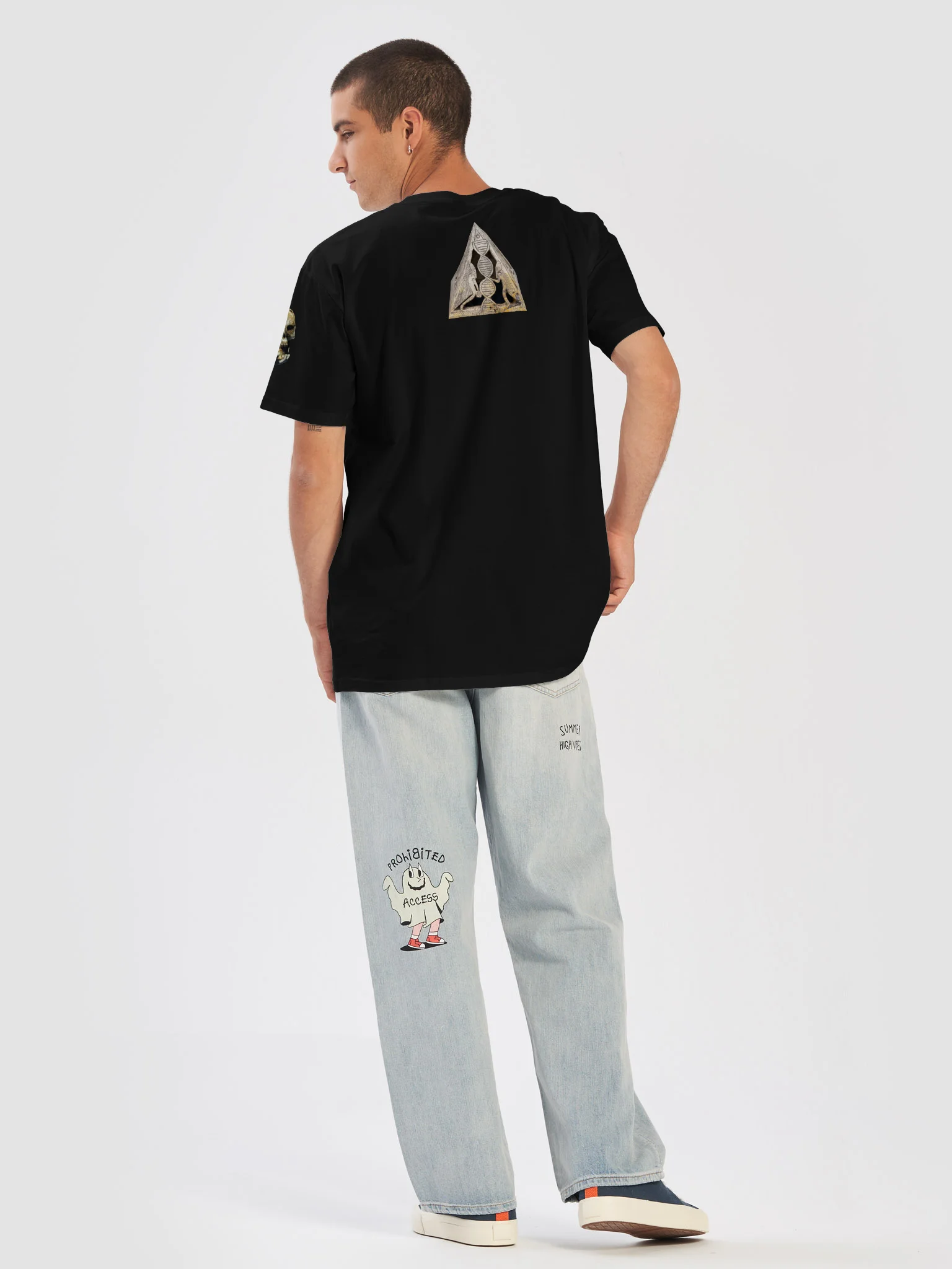 Giant Fluorite Skull Premium T-Shirt product image (6)