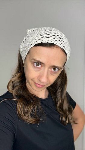 Comment MESH to get the link for the written pattern and video tutorial.

🧶🧶🧶This elegant summer bandana will definitely be y...