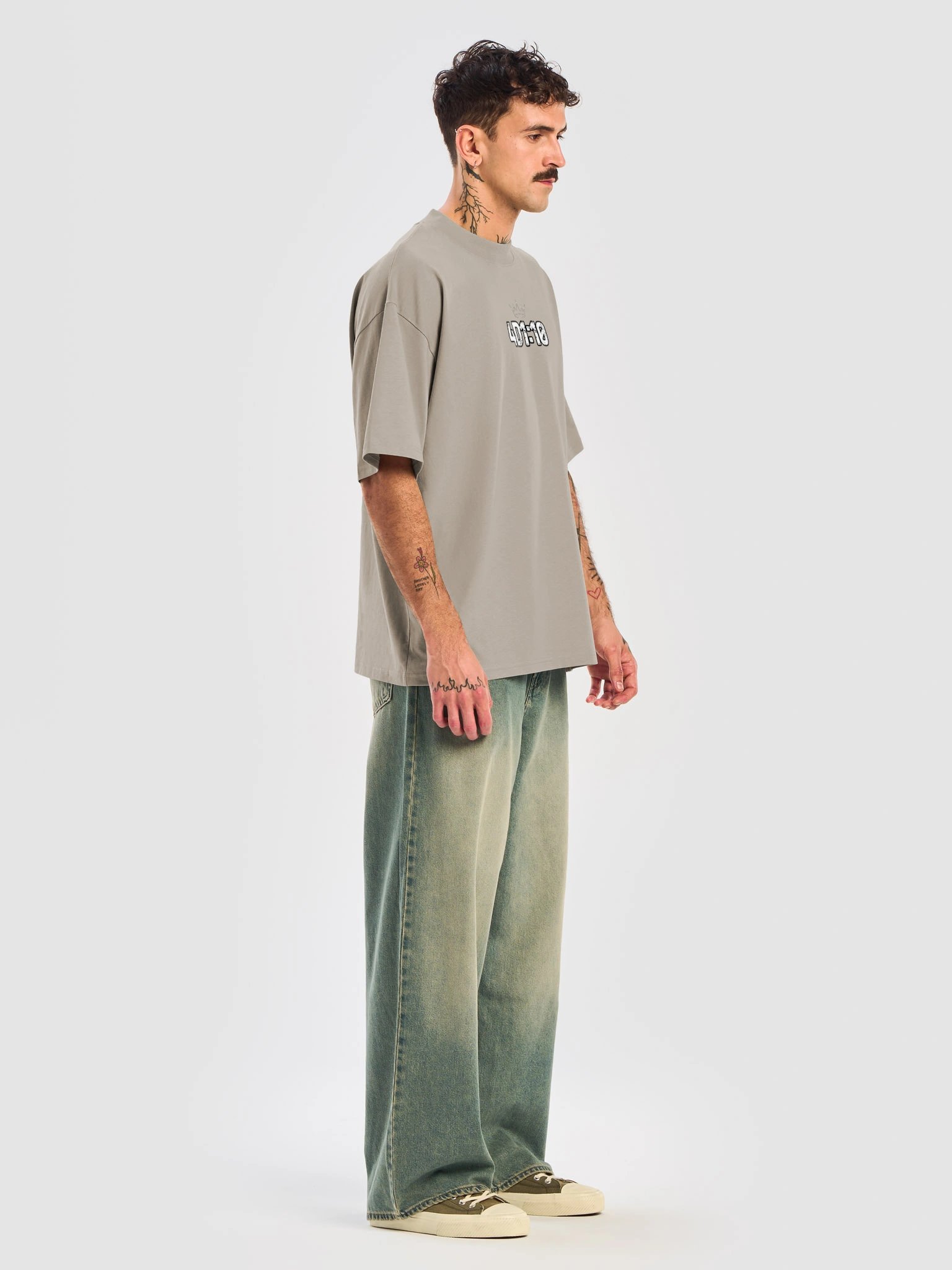 The 4D1:10 "He Saved Me" Boxy Shirt product image (7)