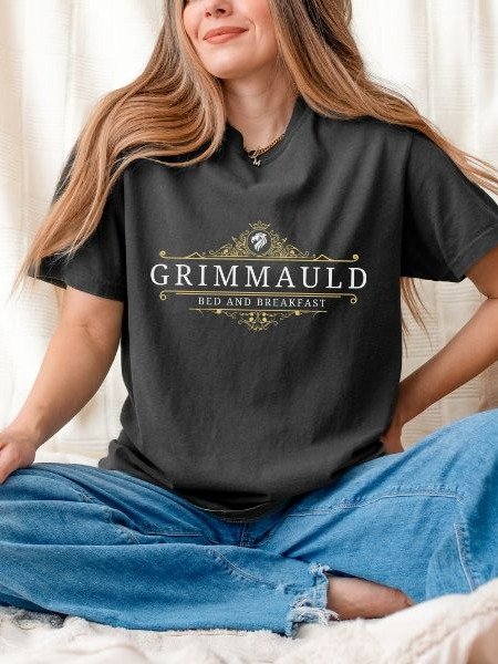 Grimmauld Bed and Breakfast Vintage Minimalist Shirt product image (4)