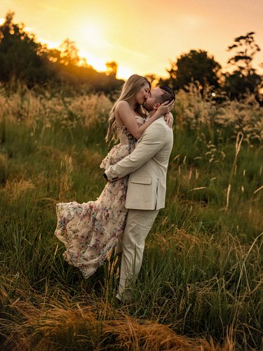 More sunrise sessions please. That's all!

#charlotteengagementphotographer #charlotteengagement #cinematicstoryteller #belmo...