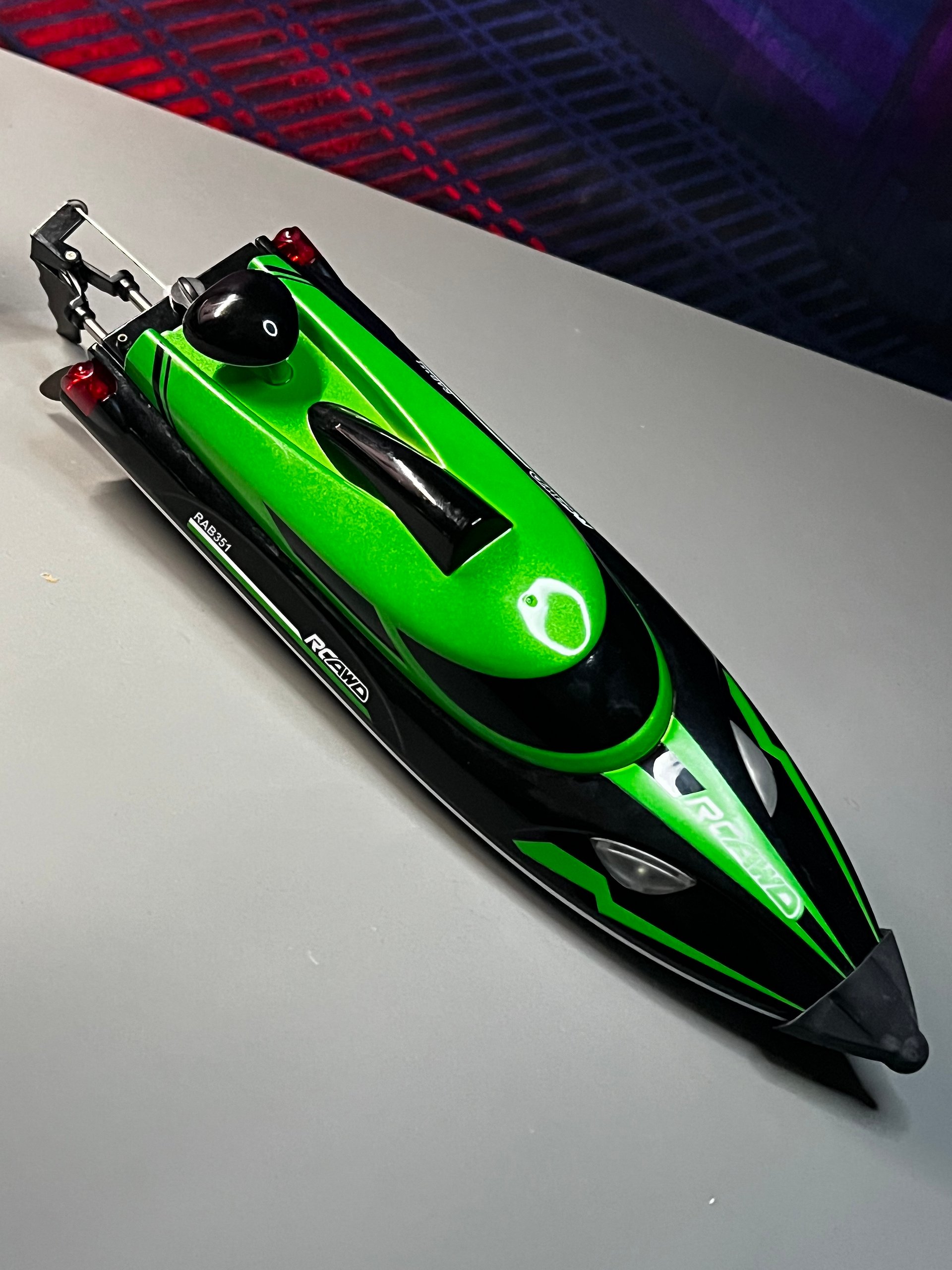HBX 18859 1/18 Off-Road Truck + RAD351 RC Speedboat Bundle — Used Once product image (10)