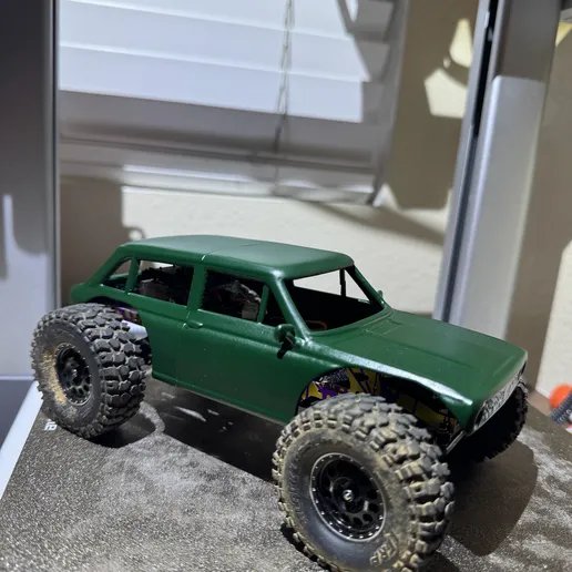 Volvo Wagon Crawler product image (1)